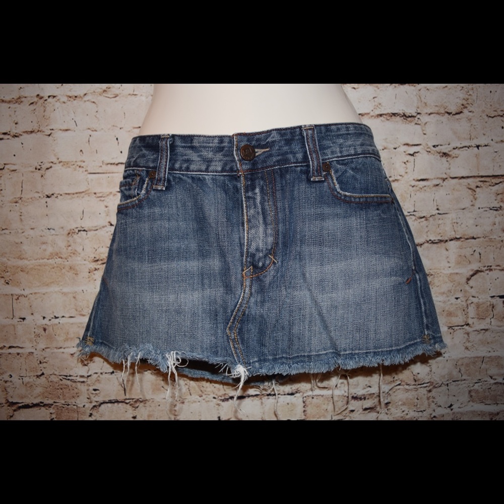 Abercrombie and Fitch distressed mini